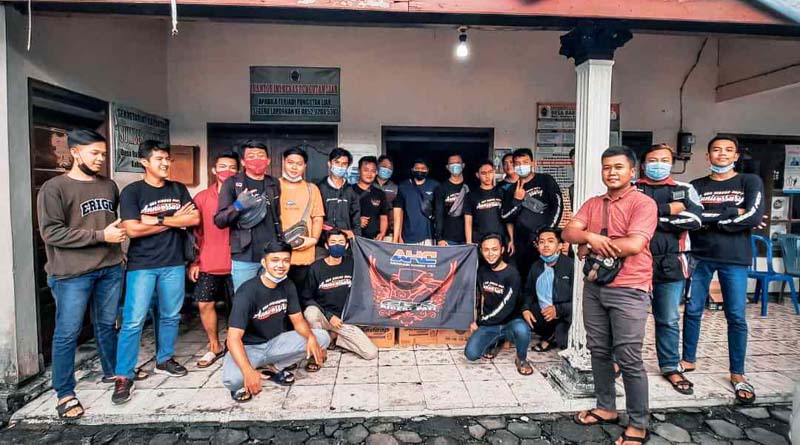 CBR Riders Pati Gelar Baksos Peduli Korban Banjir Desa Babalan, Pati