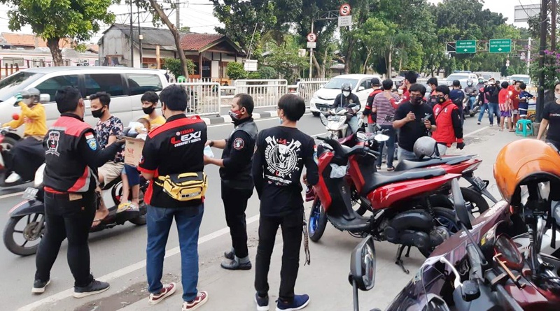 YLCJ Bagikan Takjil Gratis Seminggu Sekali Selama Bulan Ramadan