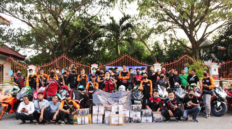 CRIBS Gelar Baksos ‘Berbagi Selagi Bisa’ Dengan Berbagai Takjil