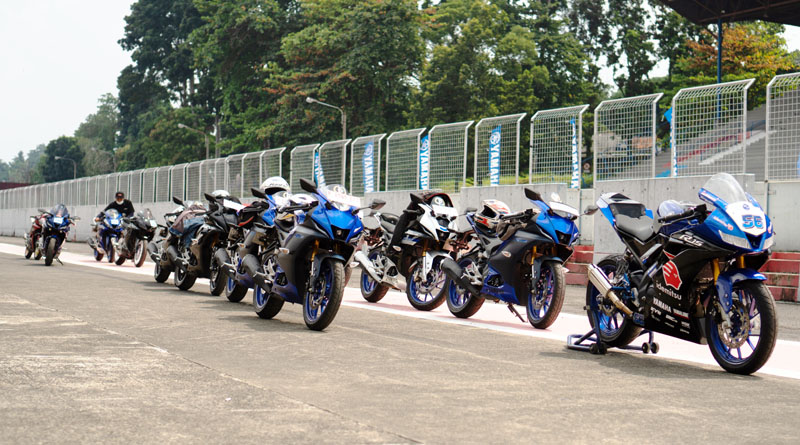 bLU cRU