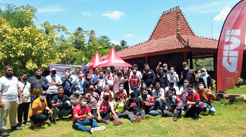 Givi Point Radio Dalam