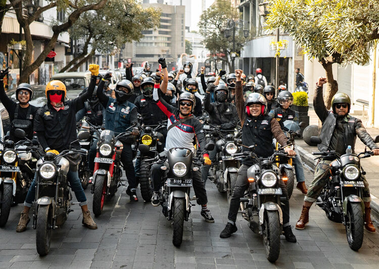 XSR 155 Motoride