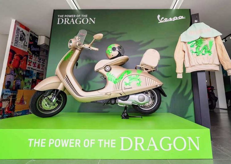 Vespa 946