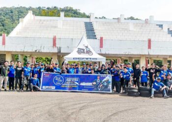 bLU cRU Experience Day