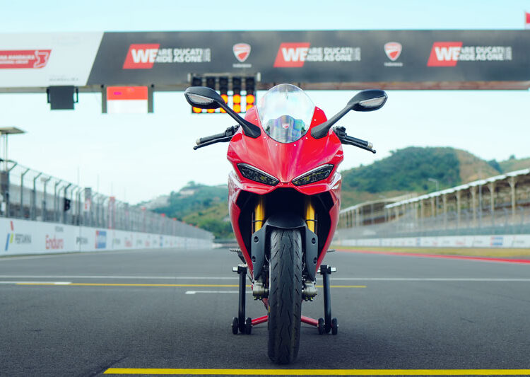 Ducati Panigale V2