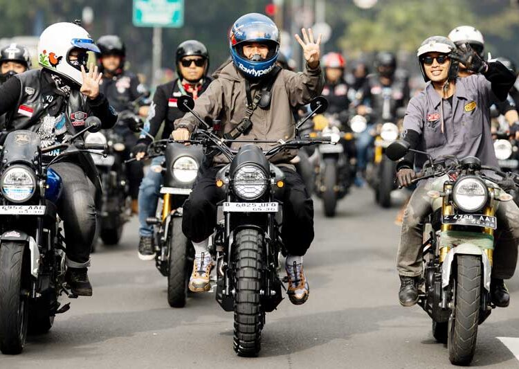 XSR 155 Riders