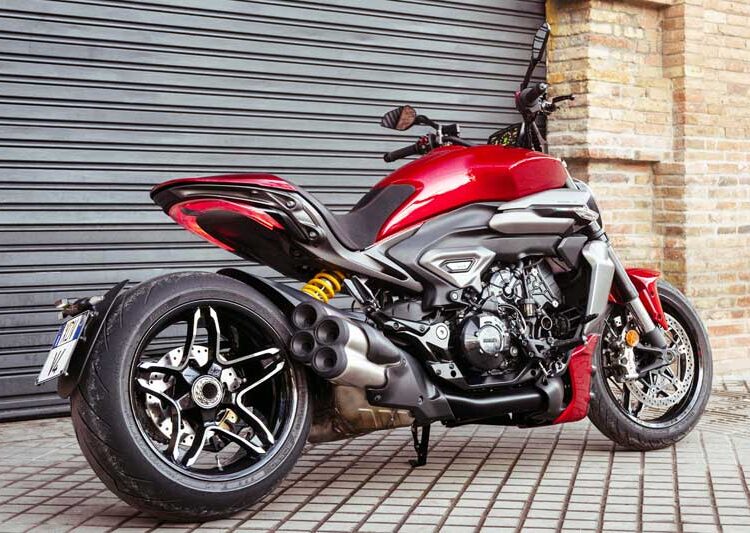 XDiavel V4