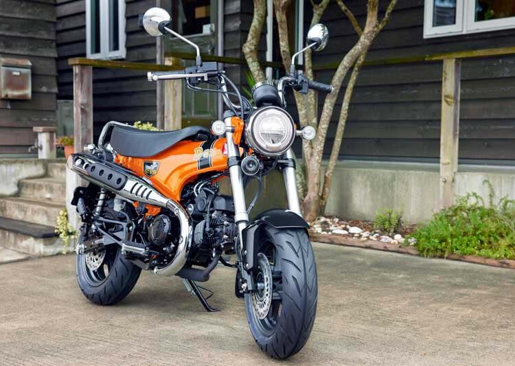 Honda ST125 Dax